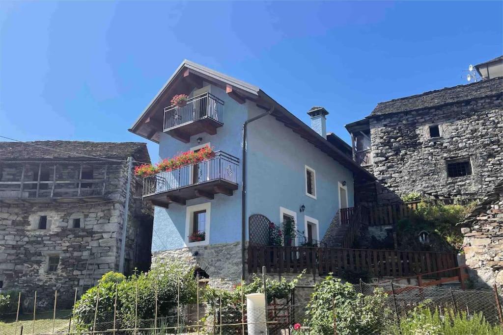 Casa Del Cios Calda E Intima Casetta Immersa Nel Verde Delle Montagne Alpe Basciumo Exterior foto